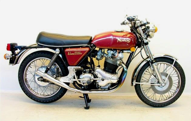 키아누 리브스가 탄 1974년식 노턴 코맨도 850 — Norton Commando